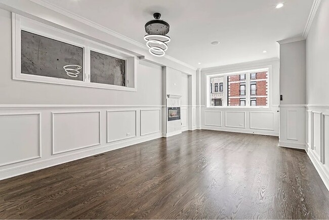 Photo - 4827 S St Lawrence Ave Unit 3
