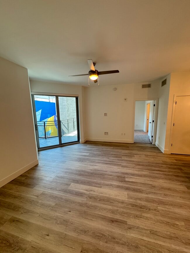 Photo - 60 NW 31st St Unit B3