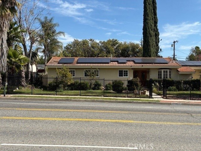 Photo - 10918 Reseda Blvd