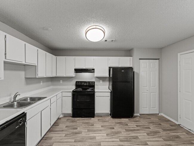 Photo - Wilshire Park Apartments