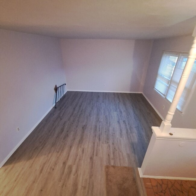 Photo - 6590 Stoney Point S