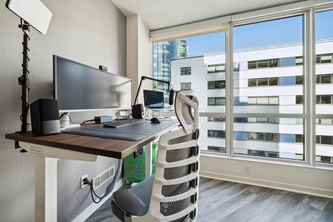 Photo - 388 Beale St Unit FL7-ID354756P