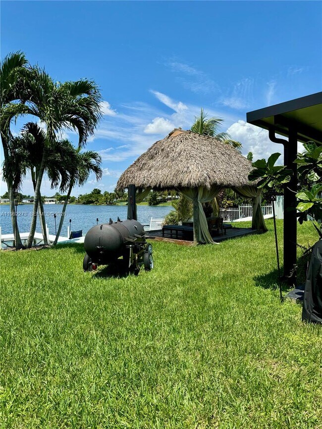 Photo - 13351 SW 46th St