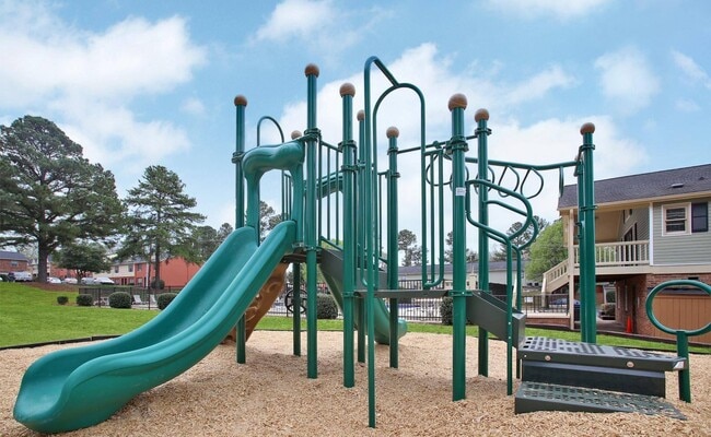 Country Club Apartments