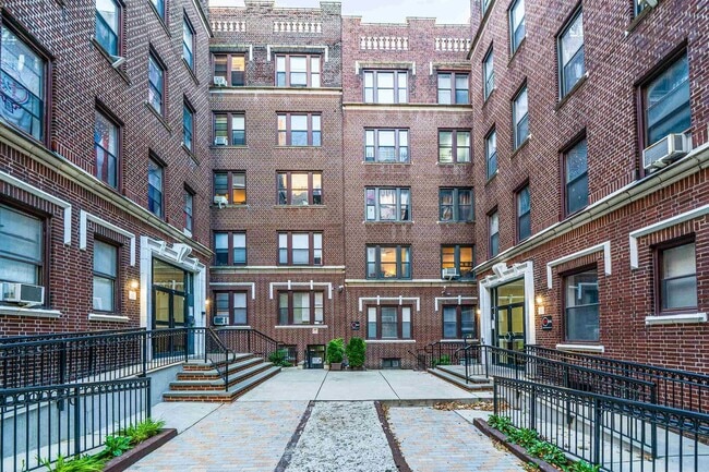 Building Photo - 277 Harrison Ave Unit B3-B3 Rental