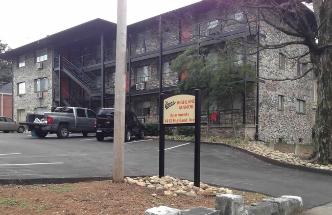 Highland Manor Apartments - Highland Manor Apartments