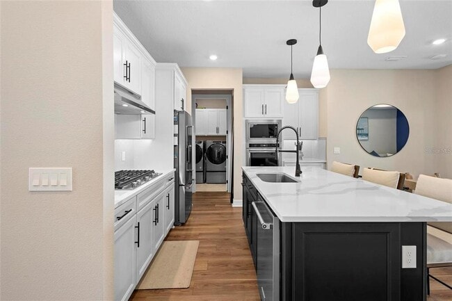 Photo - 10215 Pk Ests Ave