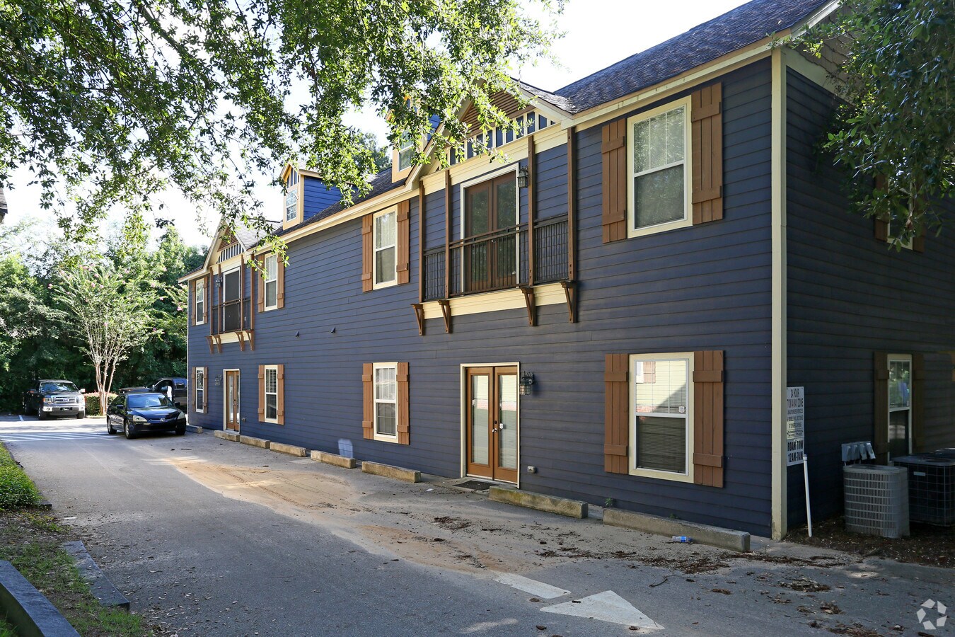Stadium Place - Stadium Place Apartments