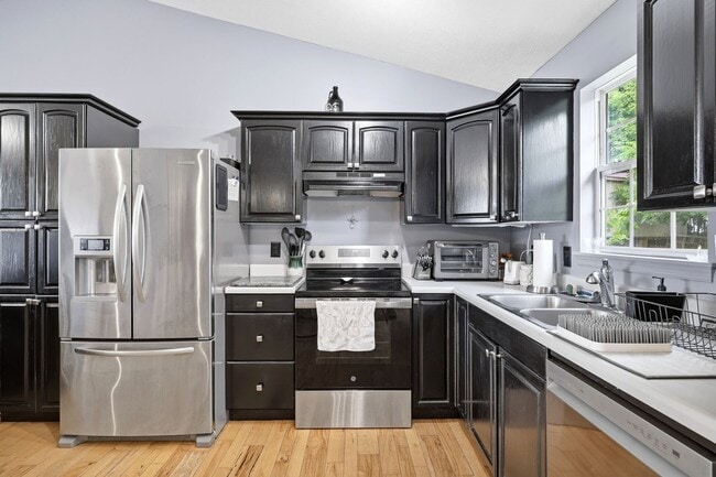 Photo - 209 Greenwood Rd