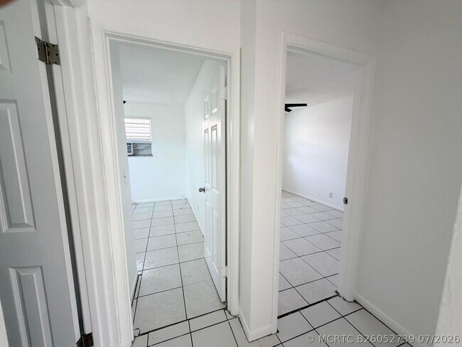 Photo - 149 W 17th St Unit Back  (149)