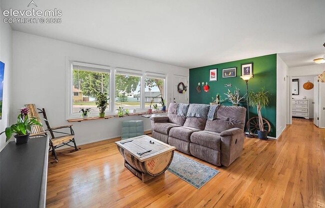 Photo - 1334 Edith Ln