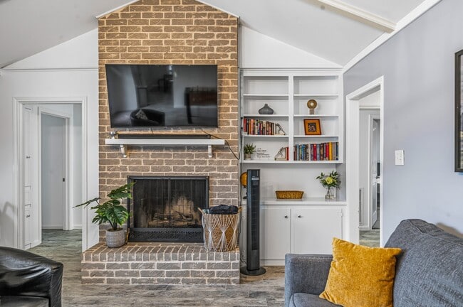 Photo - 8426 Edgemoor Dr