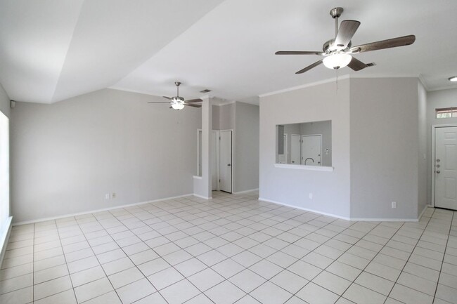 Photo - 2210 E 29th St