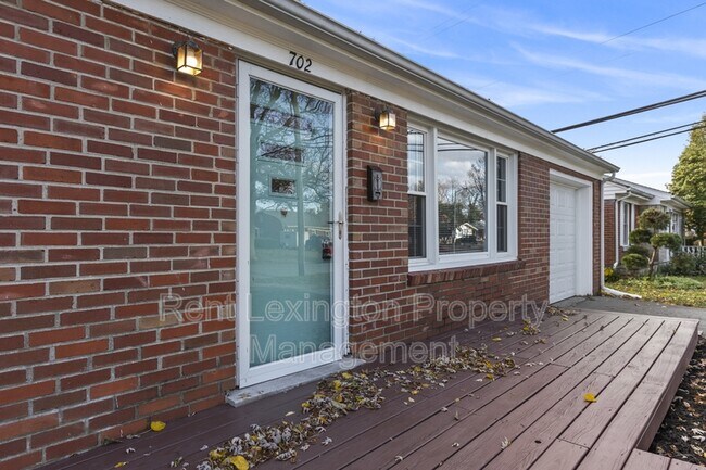 Photo - 702 Della Dr