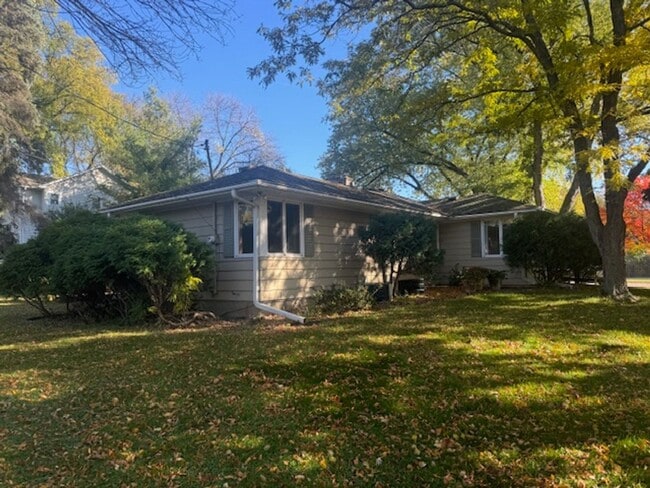 Photo - Amazing Home Next to Interlachen Golf Cour...