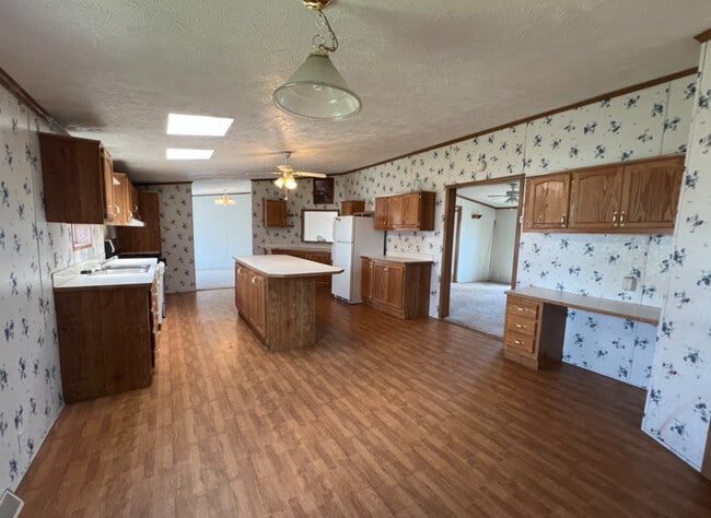 Photo - 321 S Mickelson St