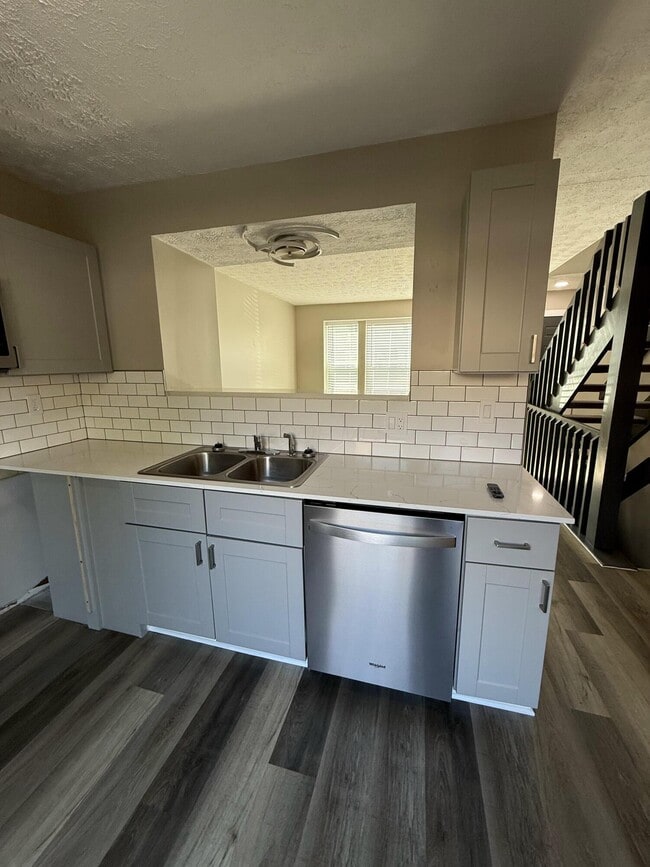 Photo - 7806 Barkwood Dr Unidad 10B