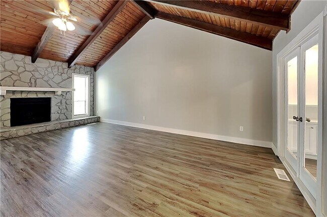Photo - 904 Branford Ln NW