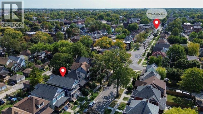 Photo - 328 Gladstone Ave