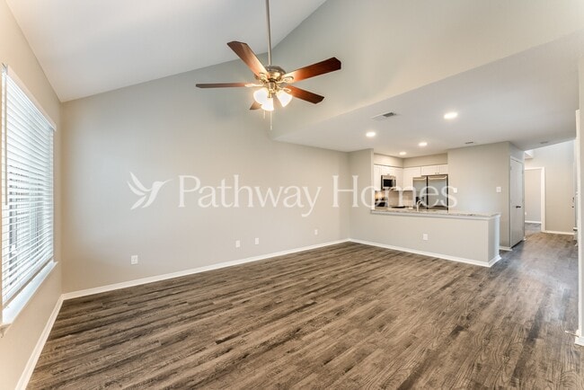 Photo - 920 Fairbanks Cir