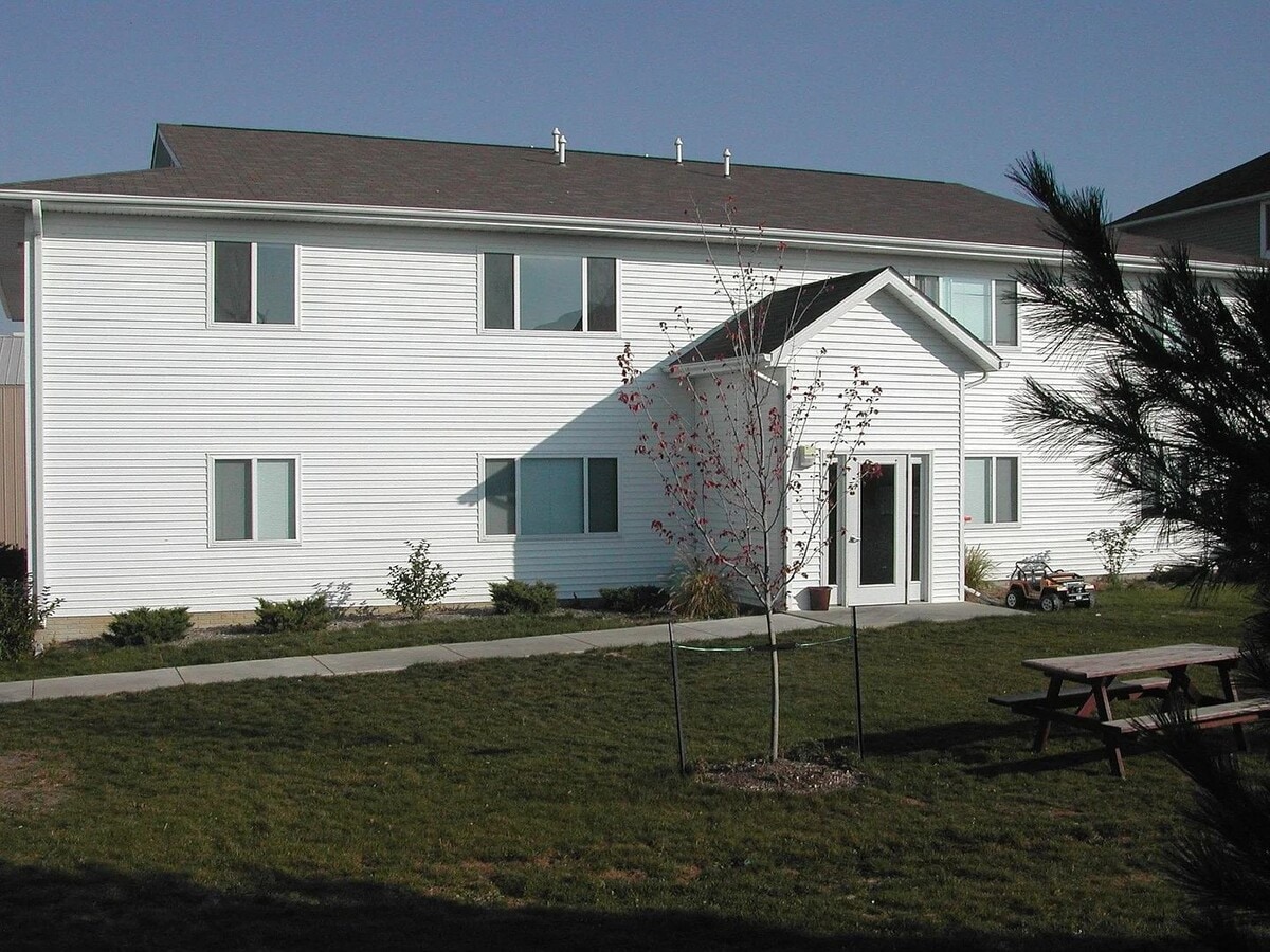 2 Bedroom quiet location in North Liberty. - 2 Bedroom quiet location in North Liberty. Unidad 225-02