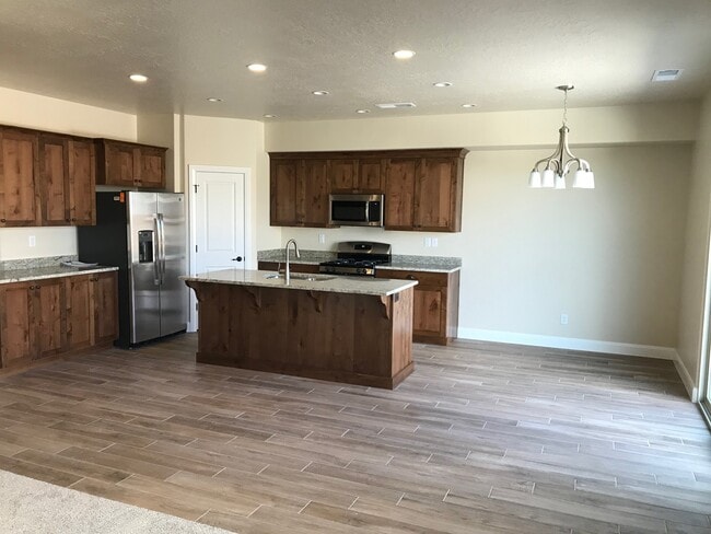 Photo - 509 N 530 W