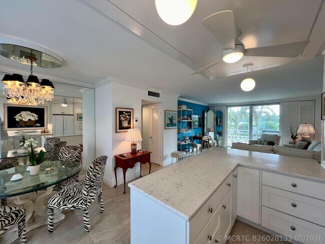 139 Sunrise Ave Unit 204