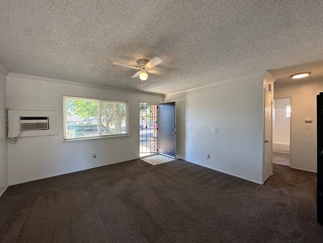 Photo - 1709 Evergreen Ave Unit #3