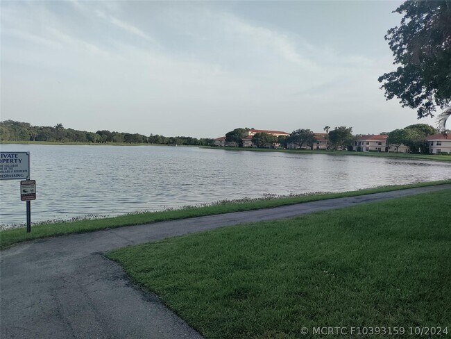 Photo - 2852 Carambola Cir S Unit 2852