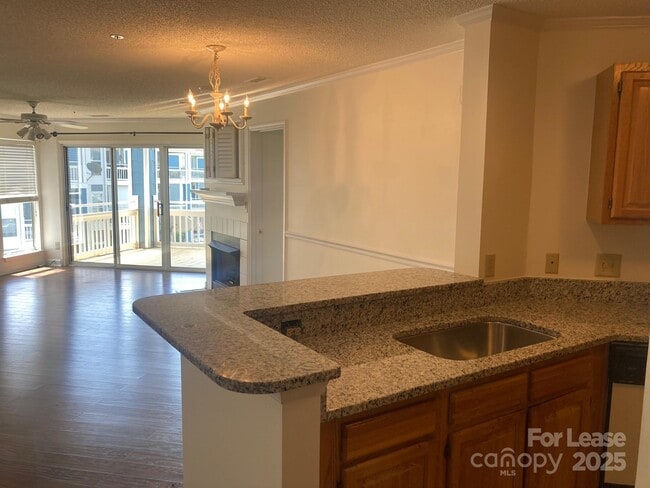 Photo - 1044 Southwest Dr