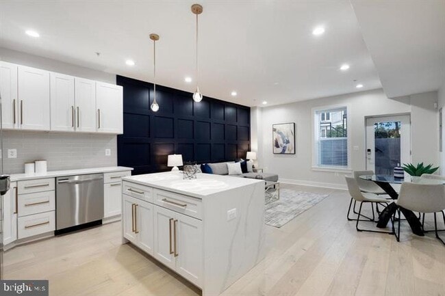 Photo - 525 Kennedy St NW Unit 1