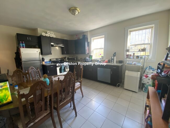 Building Photo - 6 Eldora St Unit 1