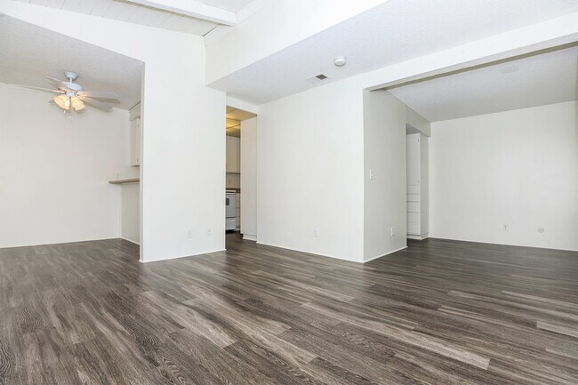 Photo - Maplewood Apartment Homes
