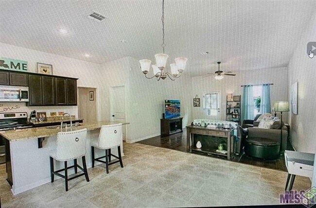 Photo - 715 Northbrook Dr