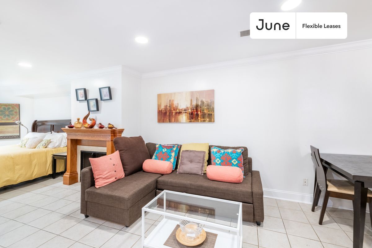 Photo - 1835 Mintwood Pl NW