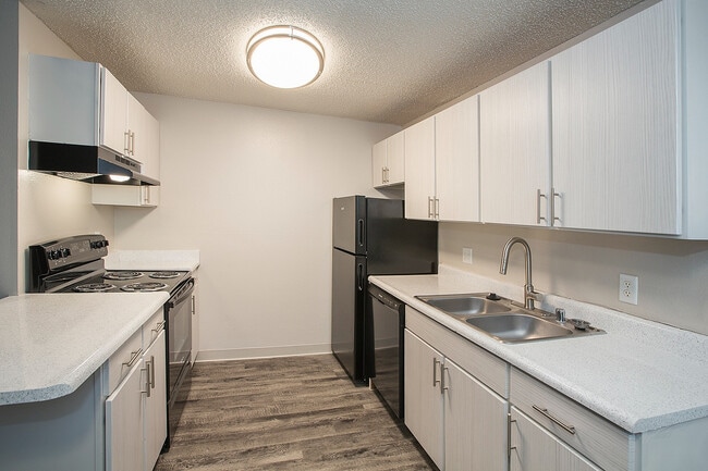 Lincoln Springs Apartments