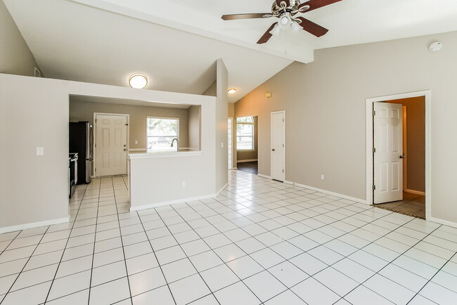 3750 Barbizon Cir S