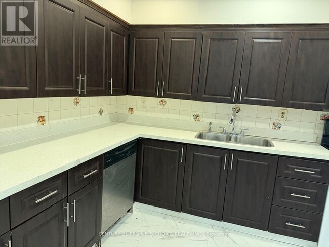 Photo - 3533 Derry Rd E Unité 905