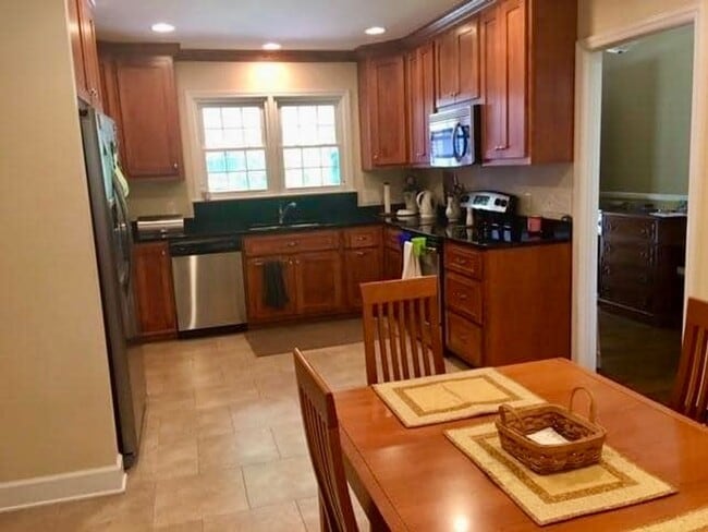 Photo - 231 Grove Dr