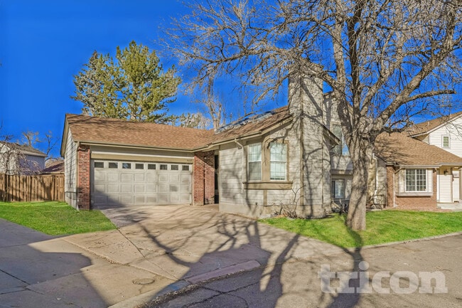 Building Photo - 9227 S Butterwood Ct