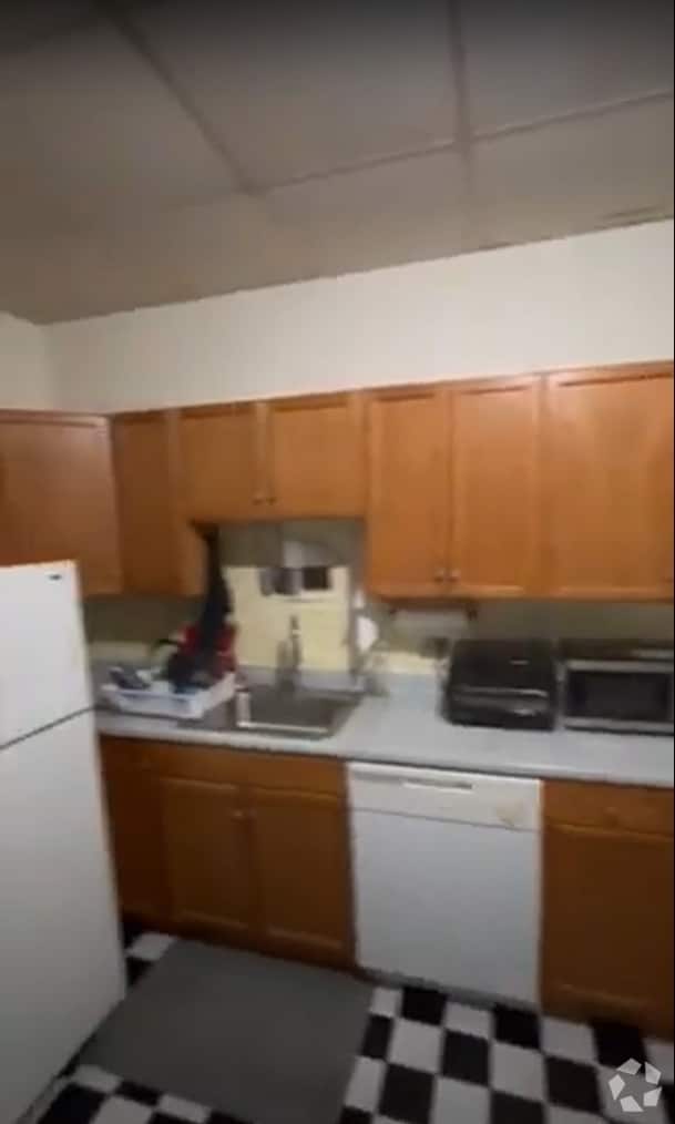 Building Photo - 44 Florence St Unit 2T Rental