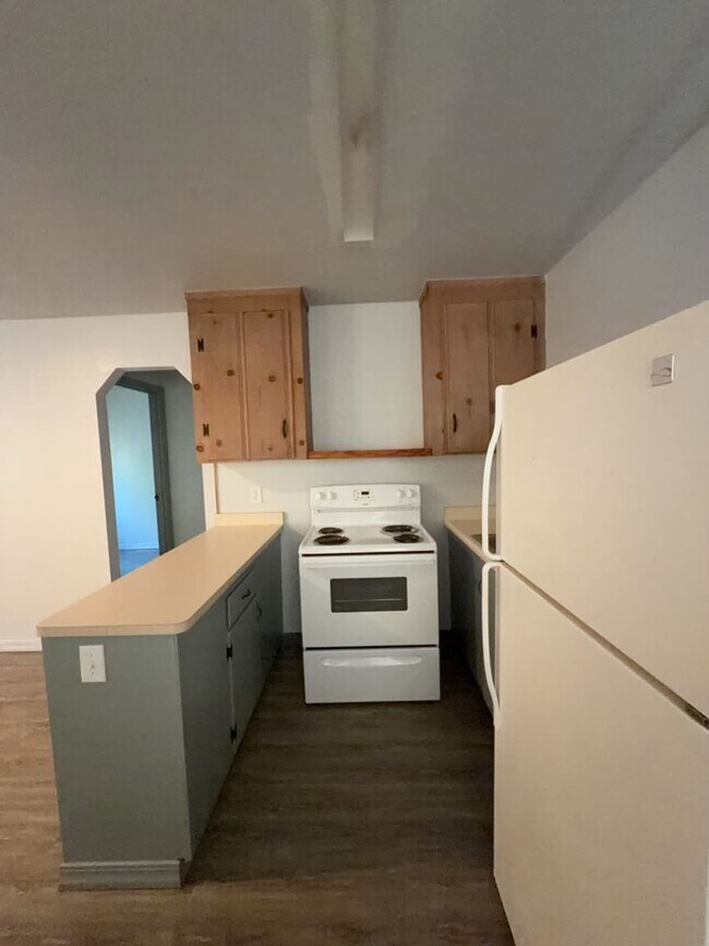 6599 Hohape Ave Unit 2