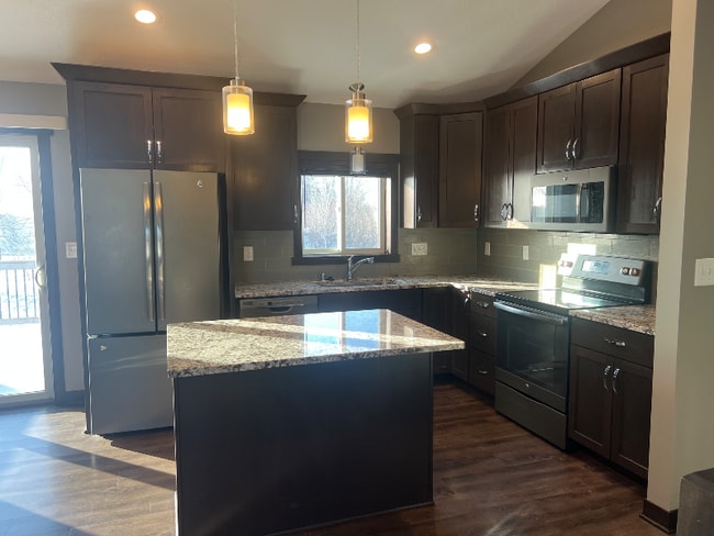 Photo - 306 Luella Pl NE