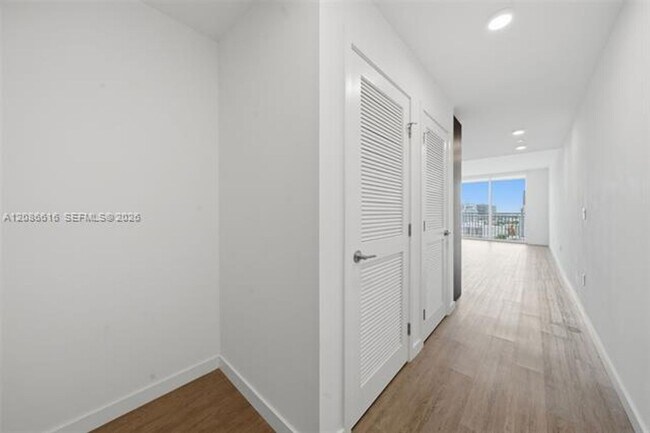 Photo - 2000 Biscayne Blvd