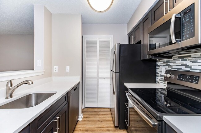 Building Photo - The Ashberry