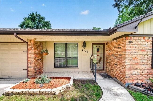 5114 Beechnut St