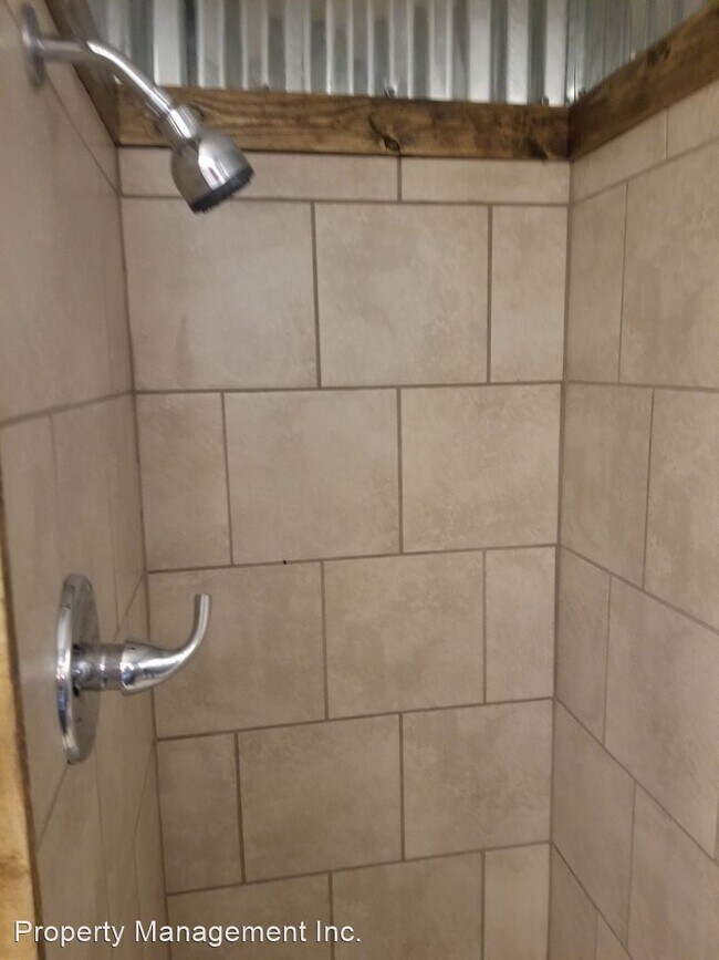 Photo - 1 br, 1 bath House - 2205 CR 4300