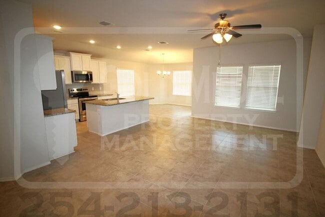 Photo - 1003 Torino St