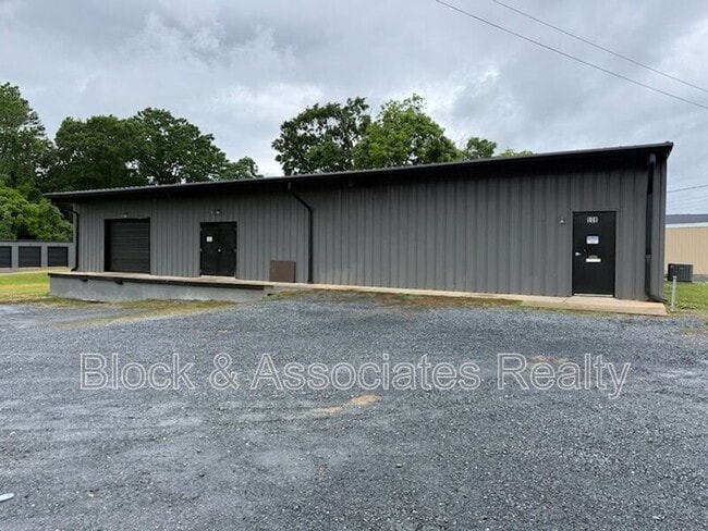 Building Photo - 508 Hoover St