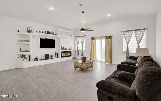 Photo - 12365 Desert Wolf Ave